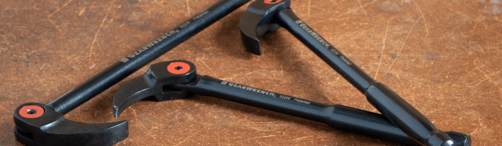 GEARWRENCH 3 Piece Indexing Pry Bar Set on work bench